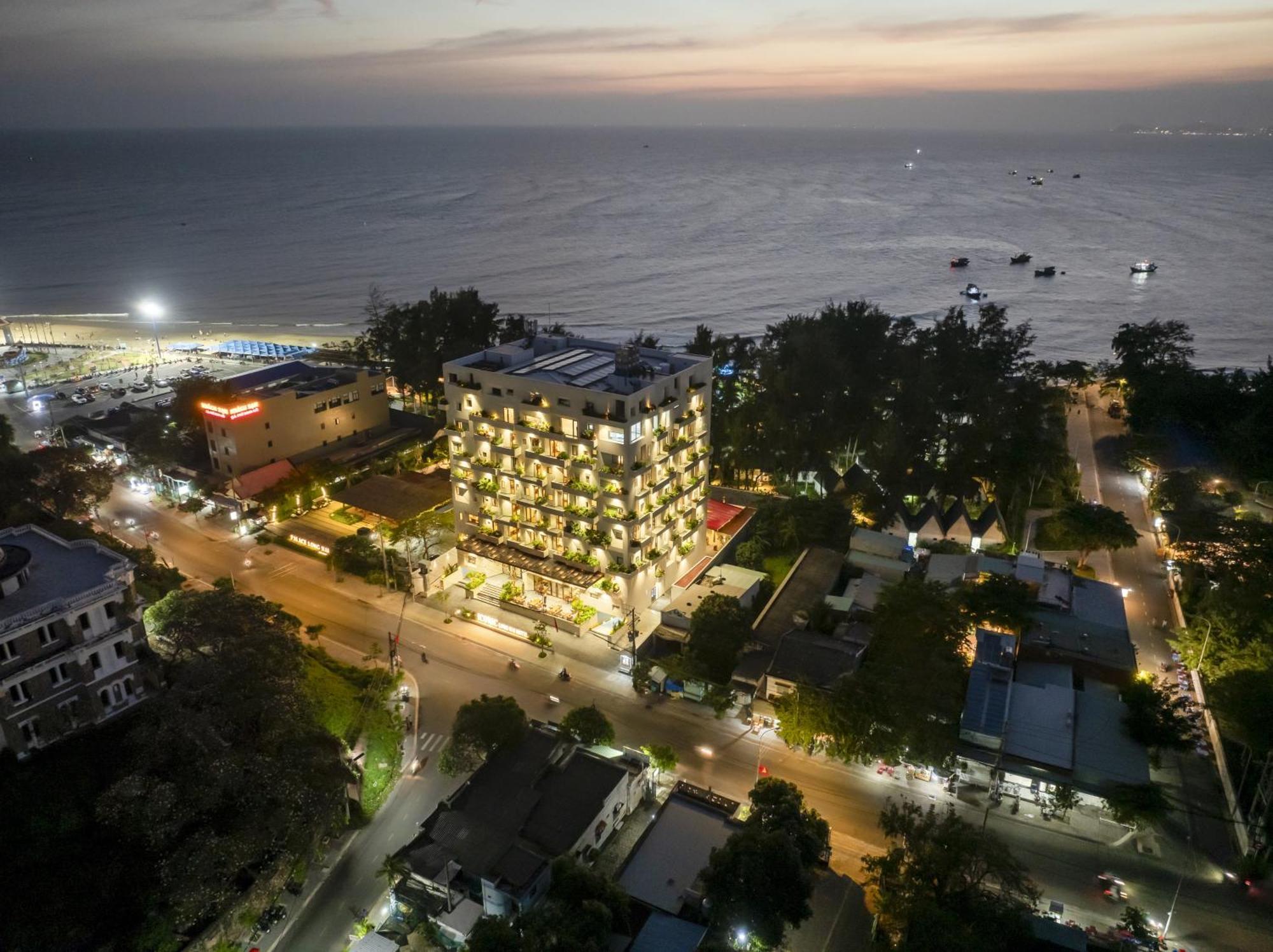 Iconic Long Hai Hotel Exterior photo
