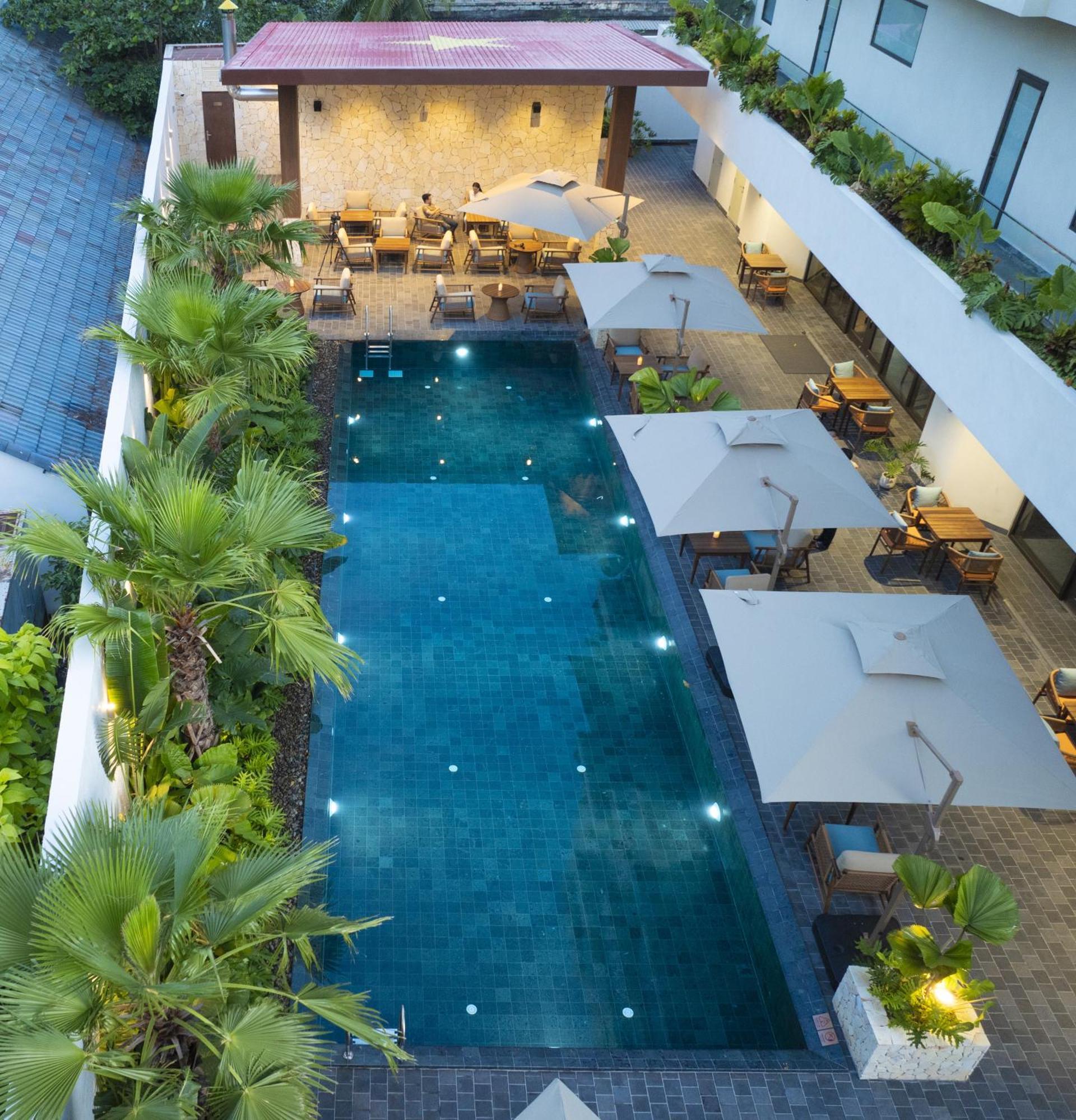 Iconic Long Hai Hotel Exterior photo